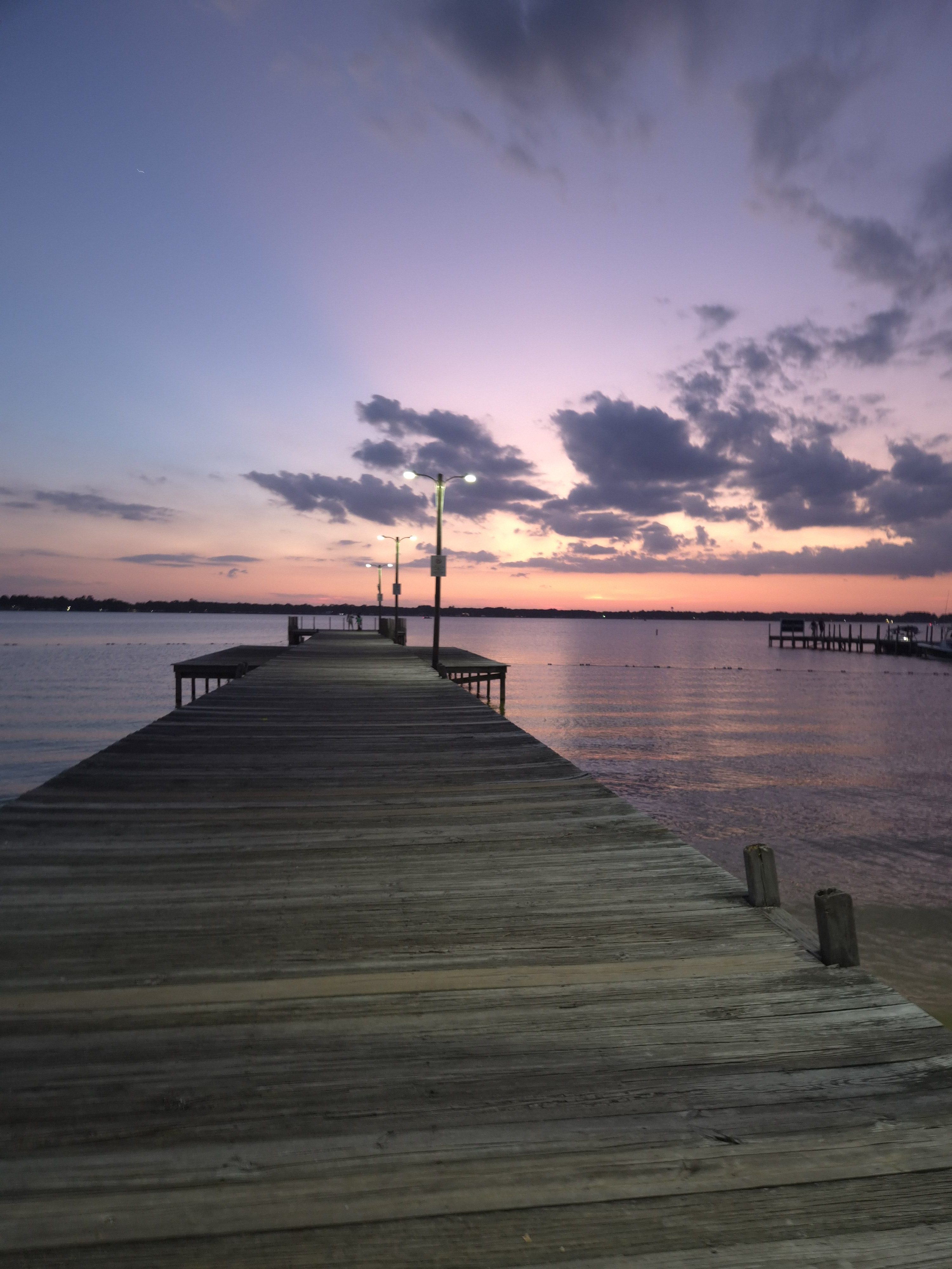 ✦ Books that give lake Vibes
